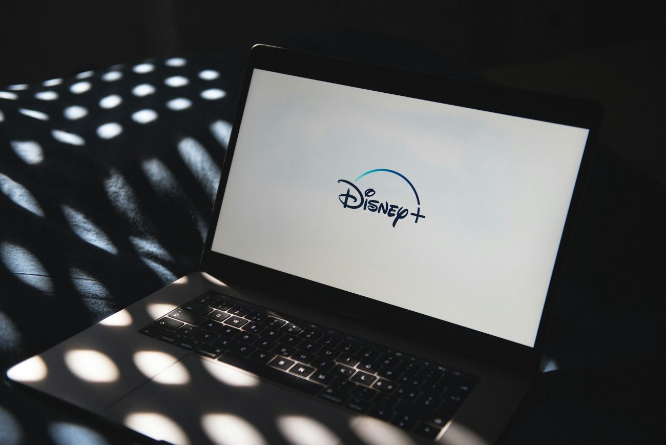 Kaip transliuoti „Disney Plus“ per „Discord“?