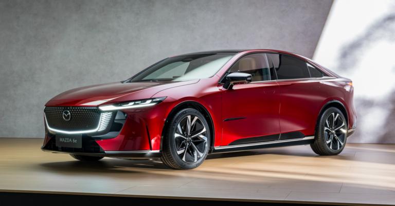 Debiutuoja nauji akumuliatoriniais „Mazda 6e“ modeliai