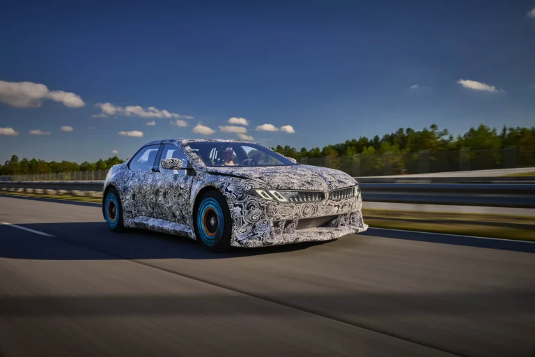 BMW „Heart of Joy“ kontrolės padalinys žada kito lygio transporto