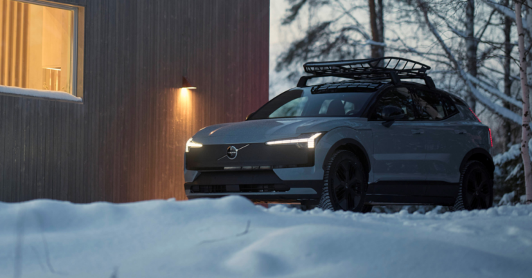 Off-roading Volvo EX30 Cross Country unveiled