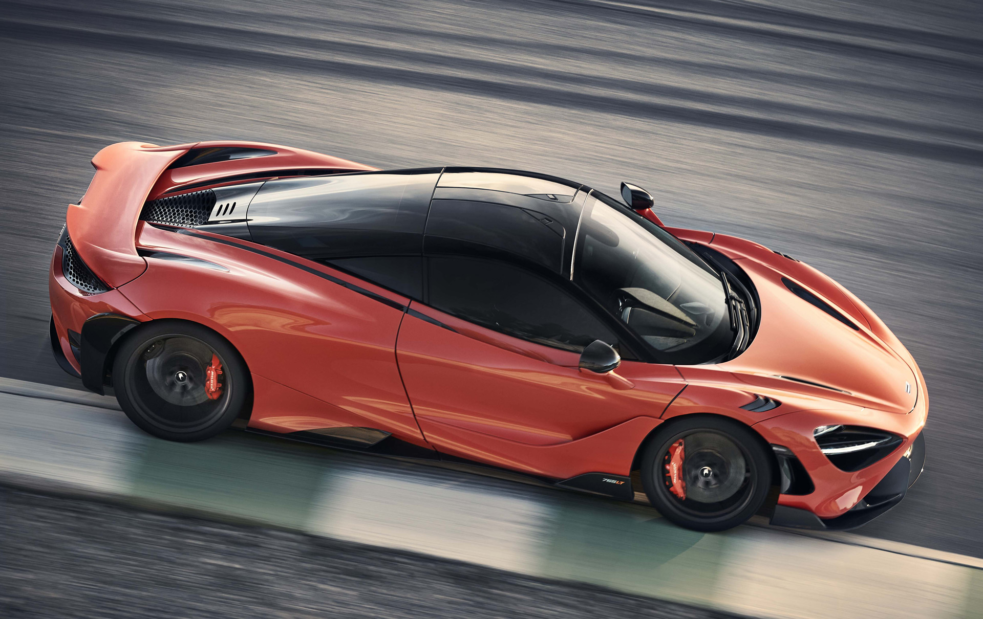 McLaren 765LT atšauktas dėl galinio lango atplėšimo