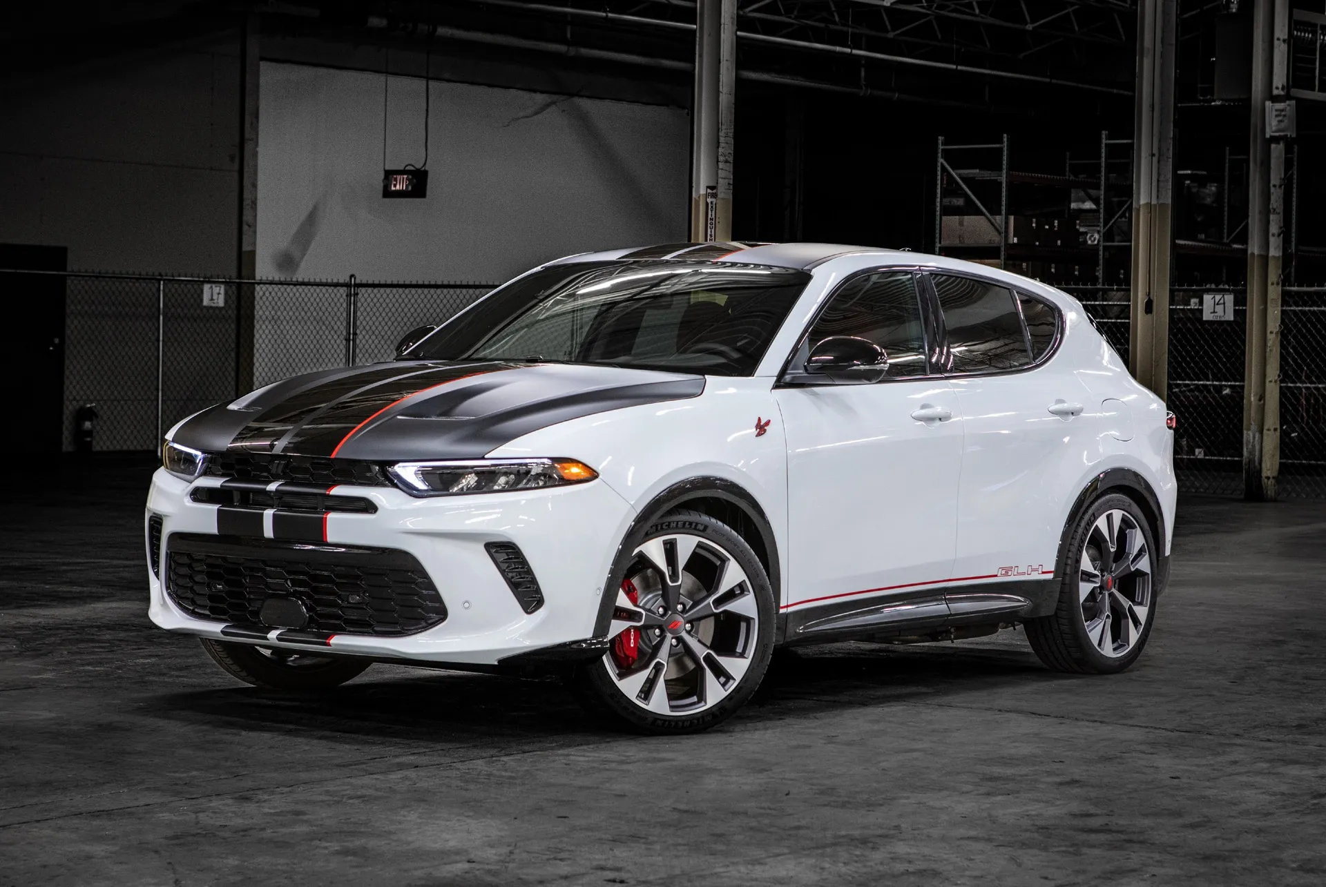 „Dodge Hornet GLH“ pradeda gamybą 2025 m.