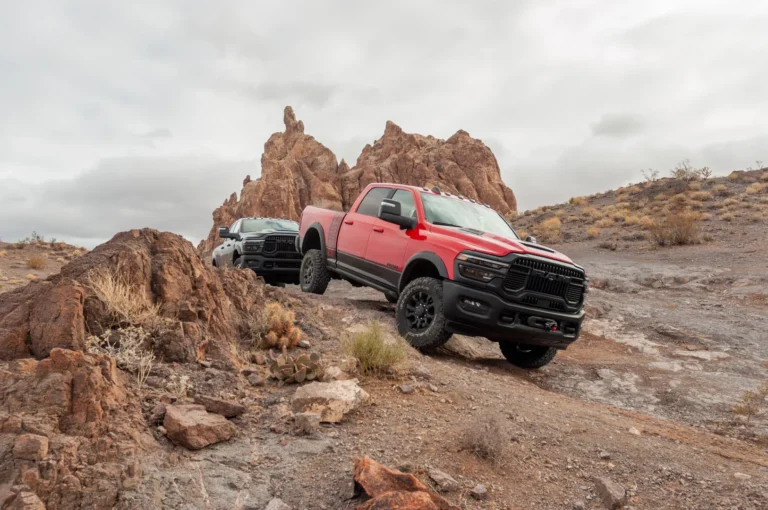 2025 m. „Ram Power Wagon“ ir „Rebel HD“ gina savo