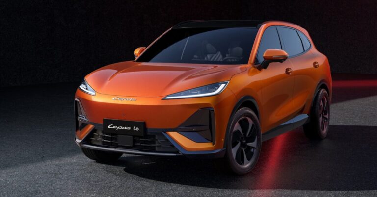 Pristatytas naujas visureigis Lepas L6