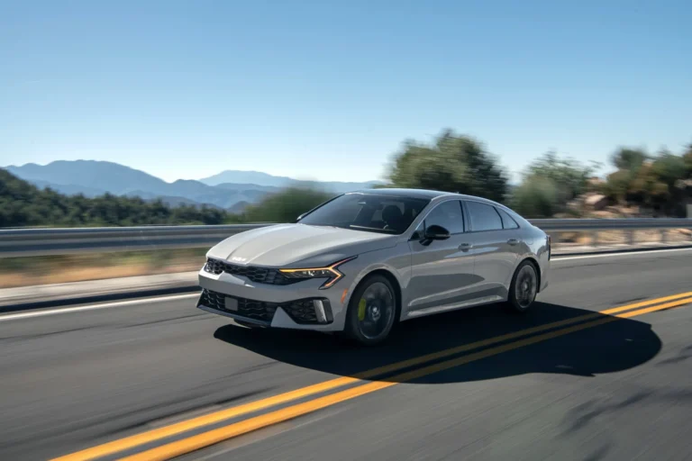 2026 m. Kia K5 apžvalga: kainos, specifikacijos ir nuotraukos