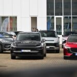 Nuo elektromobilių garantijų iki „Formulės 1“ užkulisių: paskelbta „Plug-In 2027“